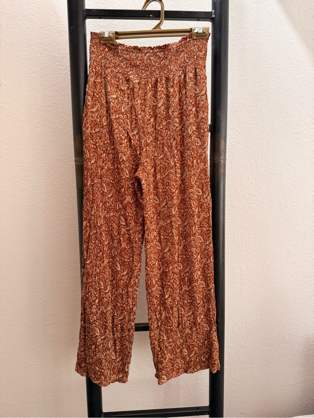 Paper Crane Rust Paisley Wide-Leg Smocked Pants